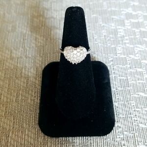 Size 7 ring silver tone with rhinestones heart